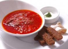 Борщ украинский с гренками